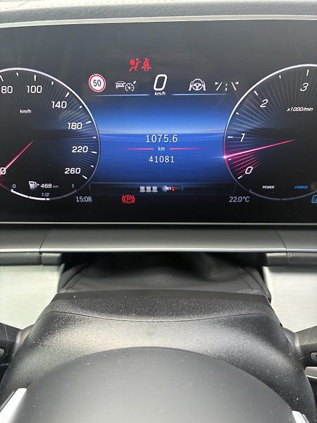Mercedes-Benz GLE (2024) 450d 4MATIC - fotka 15 z 15