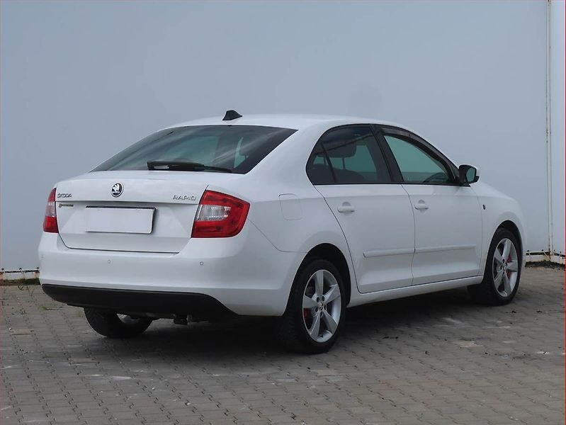 Škoda Rapid (2013) Elegance 1.6 TDI, Serv.kniha - fotka 5 z 15
