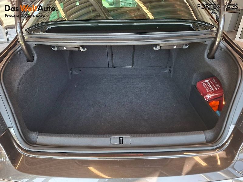 Volkswagen Passat CC (2016) R-LINE,2.0 TDI,110kW,DSG - fotka 21 z 26