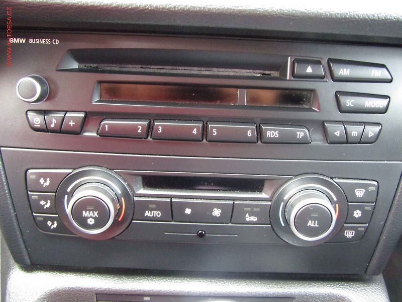 BMW X1 (2011) 2.0d xDrive18d, AT, bixen - fotka 13 z 18