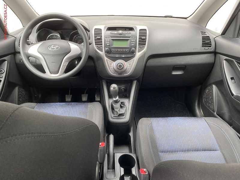 Hyundai ix20 (2014) 1.6 CRDi, AC - fotka 8 z 15