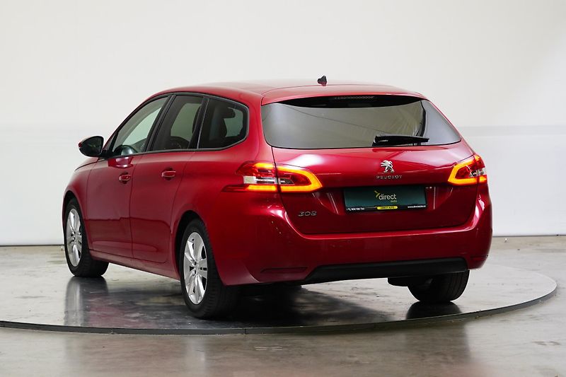 Peugeot 308 - fotka 7 z 28