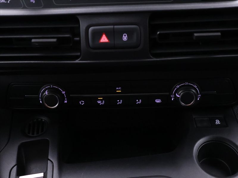 Peugeot Partner 1,2 PT 81kW Klima L1 CZ DPH - fotka 25 z 34