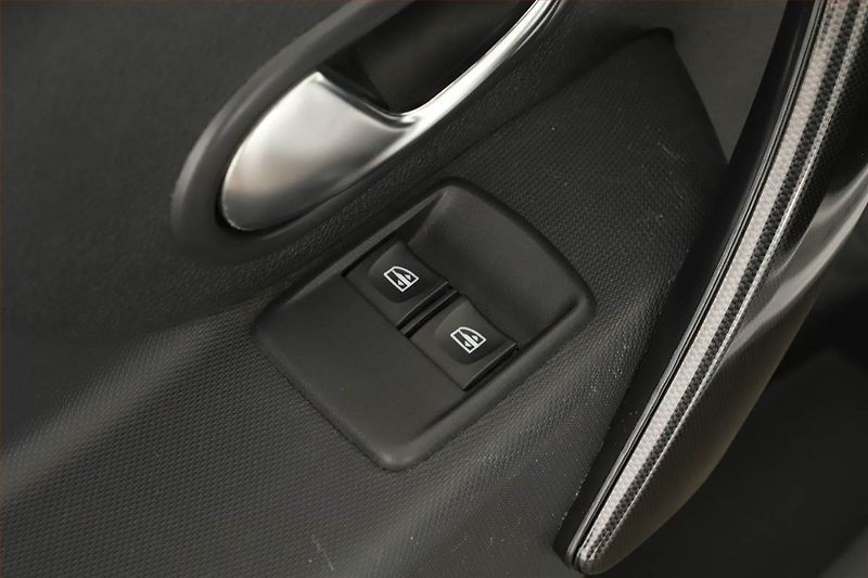 Dacia Logan (2018) 1.0 SCe, ČR,1.maj - fotka 12 z 12