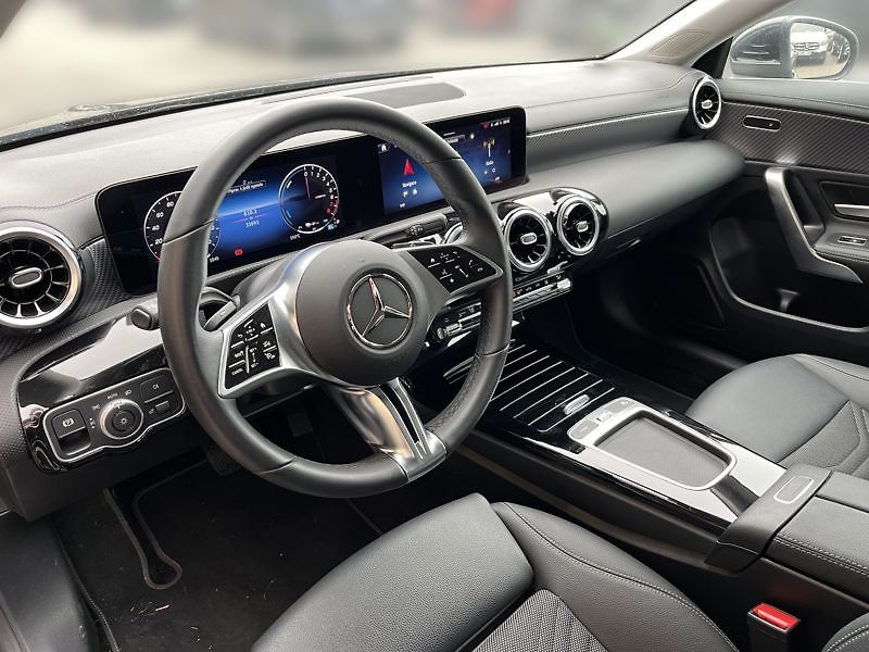 Mercedes-Benz CLA Třída 250e Shooting Brake EQ - fotka 10 z 21