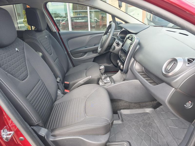 Renault Clio 2018 ČR 0.9 TCe 66kW LIMITED - fotka 16 z 32