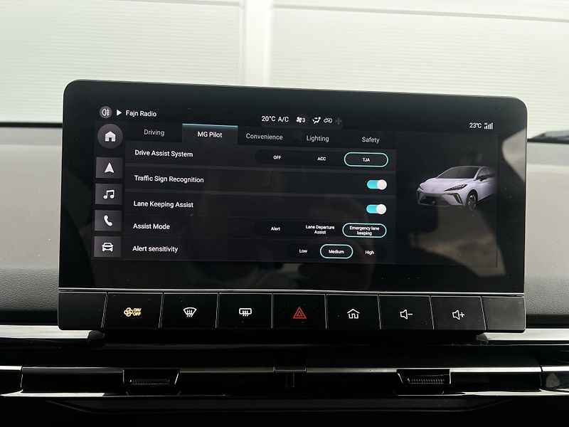 MG MG4 150kW 64kWh LUXURY 1.Maj DPH - fotka 17 z 23