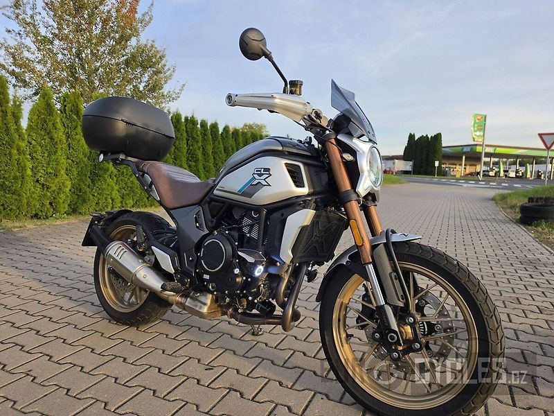 CFMOTO 700 CL-X Heritage (2022) - fotka 1 z 18