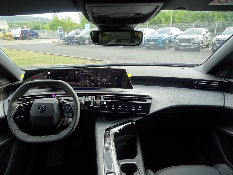 Peugeot 3008 (2026) ALLURE Hybrid 145k e-DCS6 - fotka 22 z 45