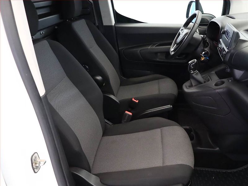 Opel Combo (2020) 1.6 CDTI, ČR, DPH - fotka 7 z 13