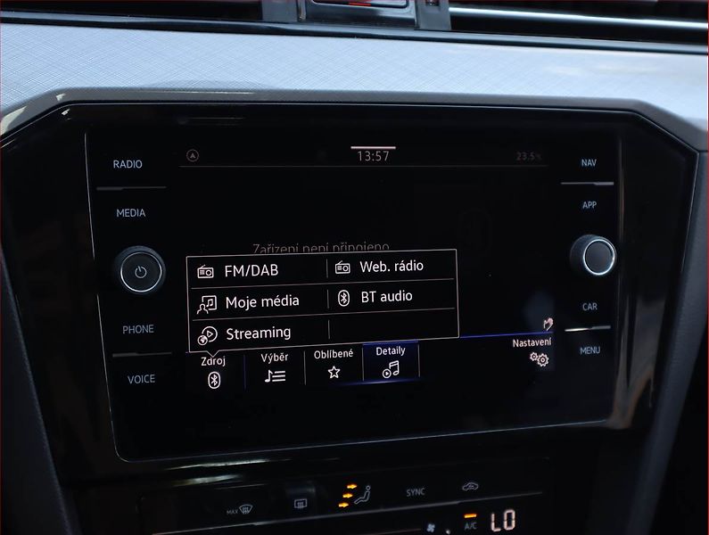 Volkswagen Passat (2021) Business 2.0 TDI, Automat - fotka 19 z 27