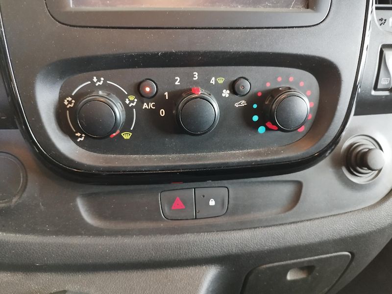 Opel Vivaro (2019) 1,6CDTI,89KW,LONG,9MÍST,TAŽNÝ - fotka 25 z 30