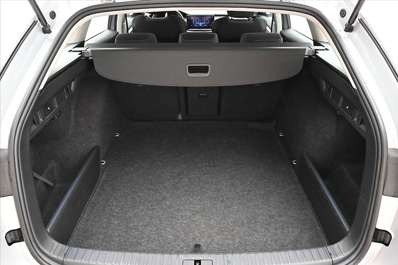 Škoda Octavia 2,0 TDI 110 kW DSG STYLE Záruk - fotka 10 z 31