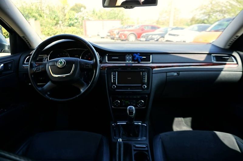 Škoda Superb (2008) ELEGANCE 2,0 TDI 125 kW - fotka 24 z 45