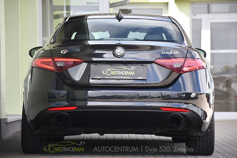 Alfa Romeo Giulia 2.2JTDm 154kw Ti - fotka 4 z 53