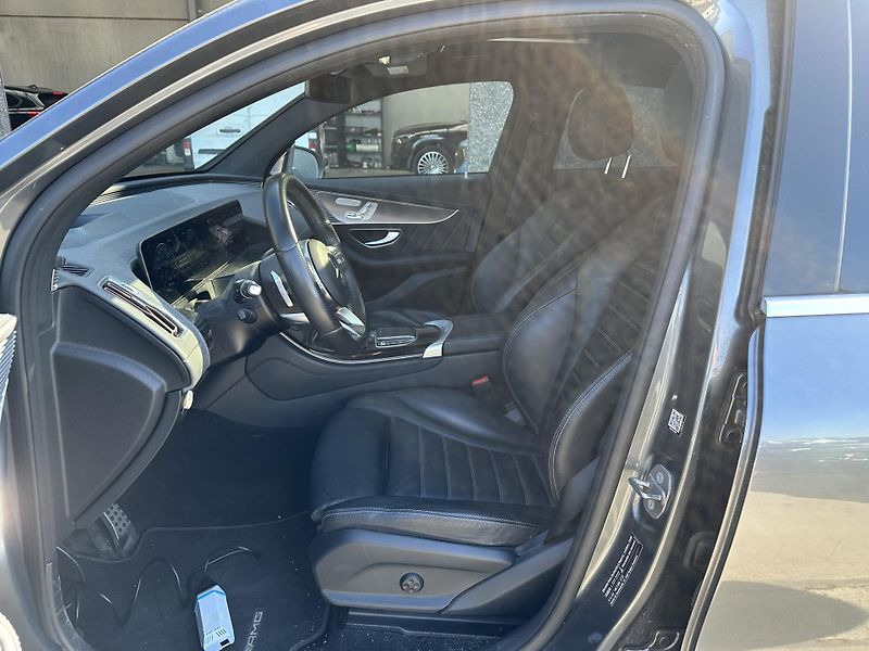 Mercedes-Benz EQC (2020) 400 4Matic 85 kWh - fotka 9 z 14