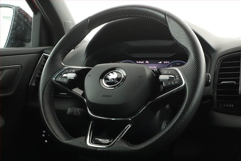 Škoda Karoq (2023) Sportline 1.5 TSI - fotka 8 z 20