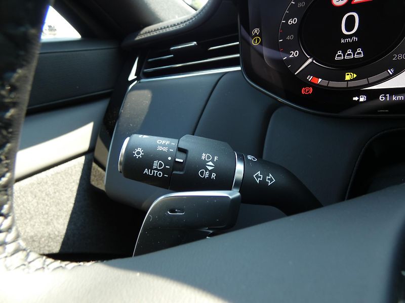 Land Rover Range Rover Sport (2026) 3,0 Dynamic SE D250 - fotka 19 z 37