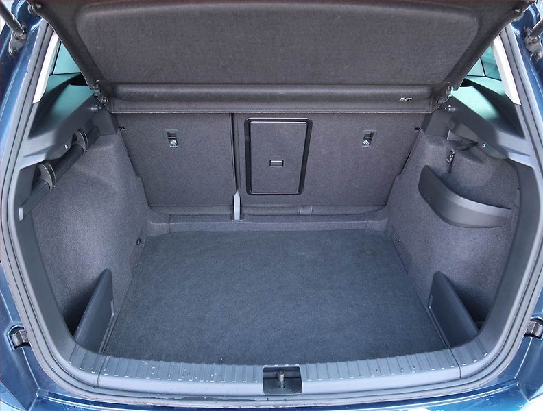 Škoda Karoq (2023) Style Plus 1.5 TSI - fotka 14 z 16