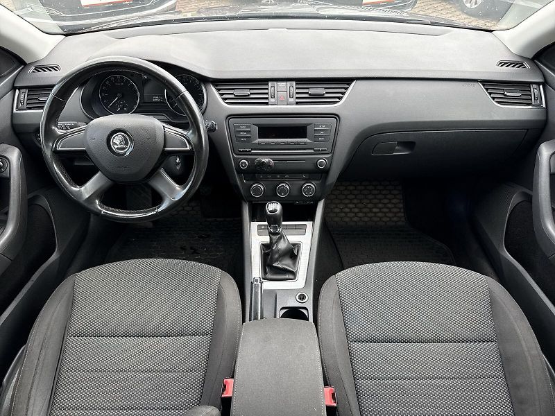 Škoda Octavia (2013) Combi 1.6 TDI Ambition - fotka 5 z 26