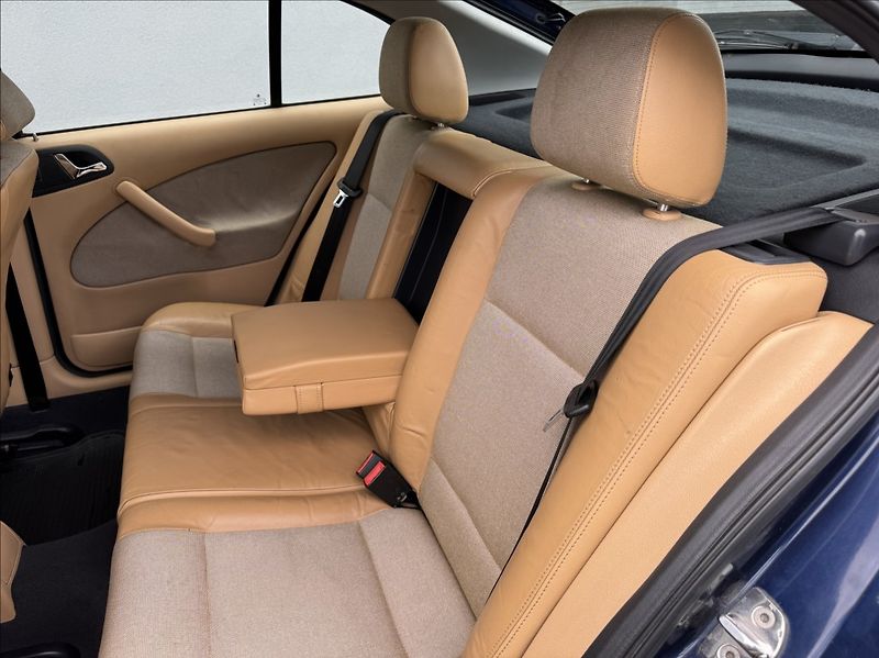 Škoda Octavia 1,9 TDI 81kW ELEGANCE původ ČR - fotka 18 z 48