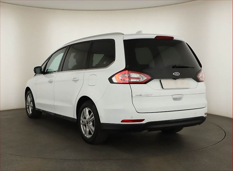 Ford Galaxy (2020) Titanium 2.0 EcoBlue - fotka 4 z 20