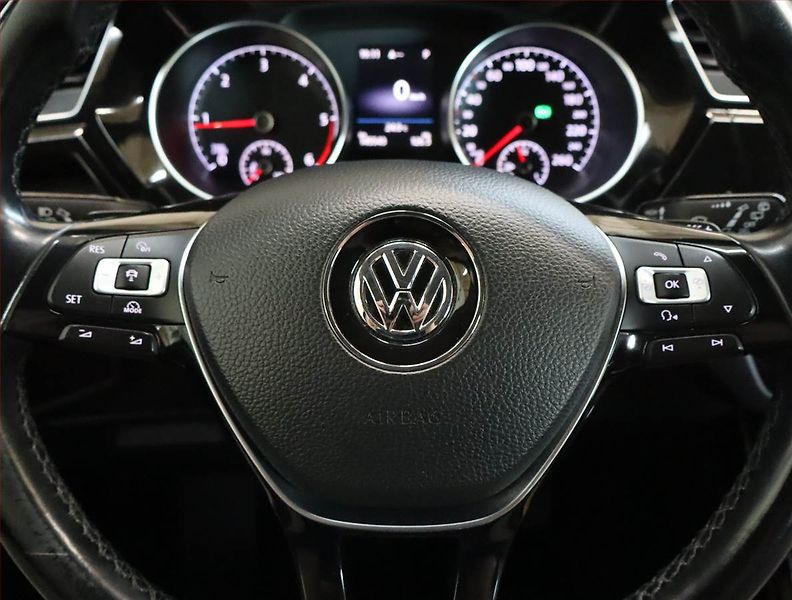 Volkswagen Touran (2017) 2.0 TDI, Automat, Navi - fotka 12 z 29