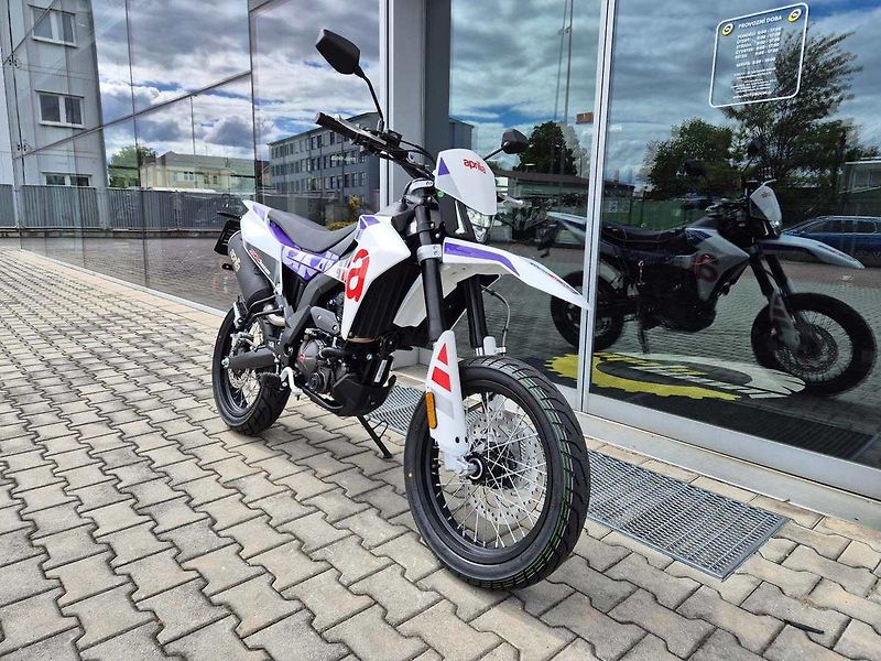 Aprilia SX 125 (2026) EU5+ - fotka 4 z 55