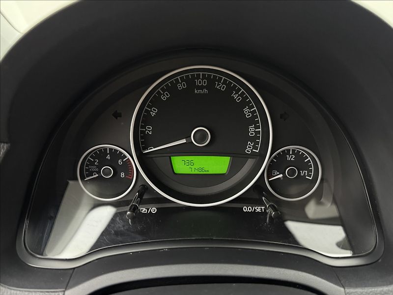 Škoda Citigo 1,0 AUTOMAT NAV SENZORY VÝHŘEV - fotka 10 z 30