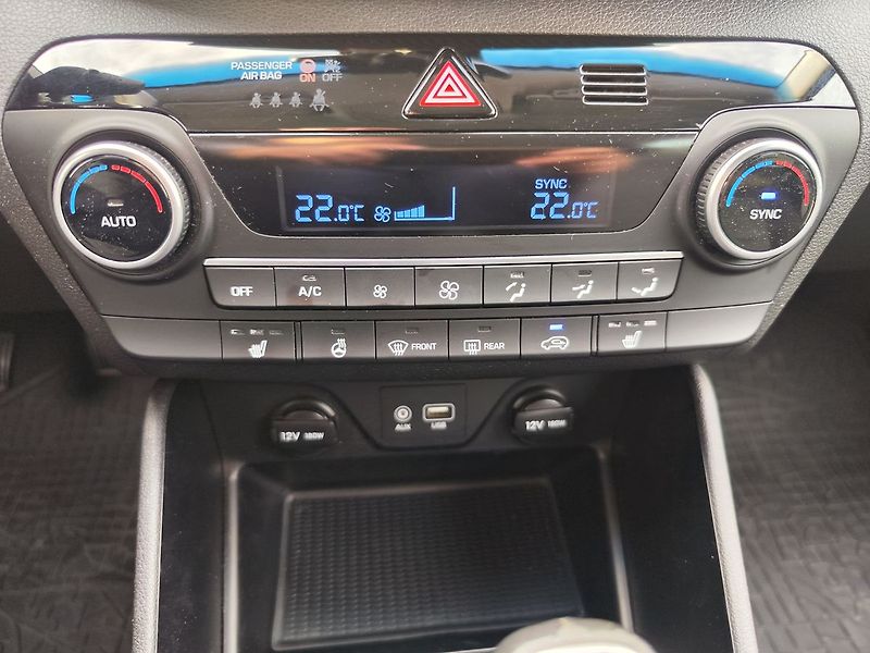 Hyundai Tucson 1.6 CRDI/85kW Traveller - fotka 19 z 32