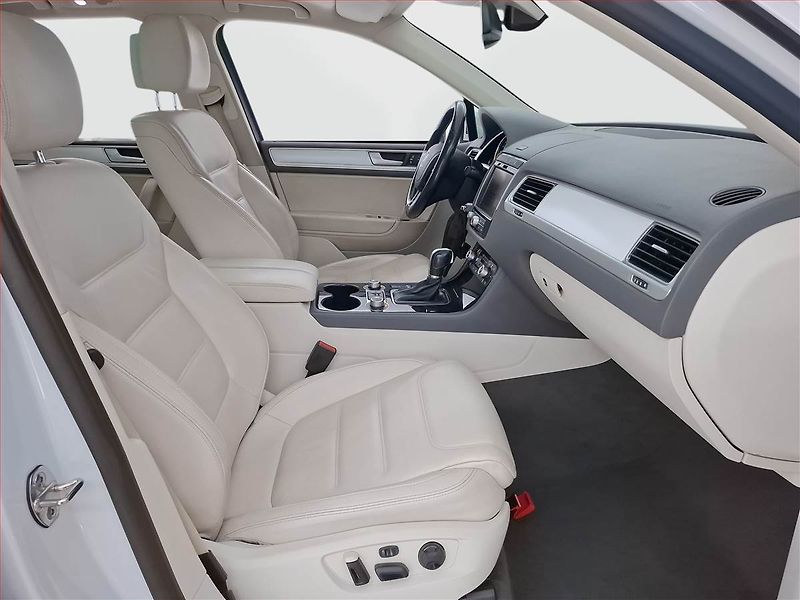 Volkswagen Touareg (2015) 3.0 TDI - fotka 9 z 27