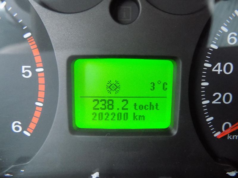 Ford Transit 2,2 TDCI SWB TREND AC 9 MÍST - fotka 39 z 43
