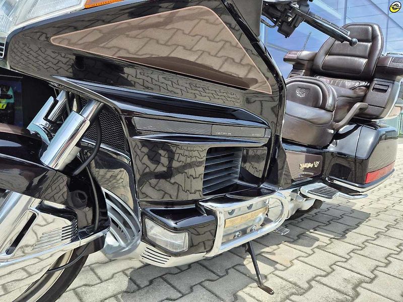 Honda GL 1500 Gold Wing SE (1993) - fotka 11 z 24