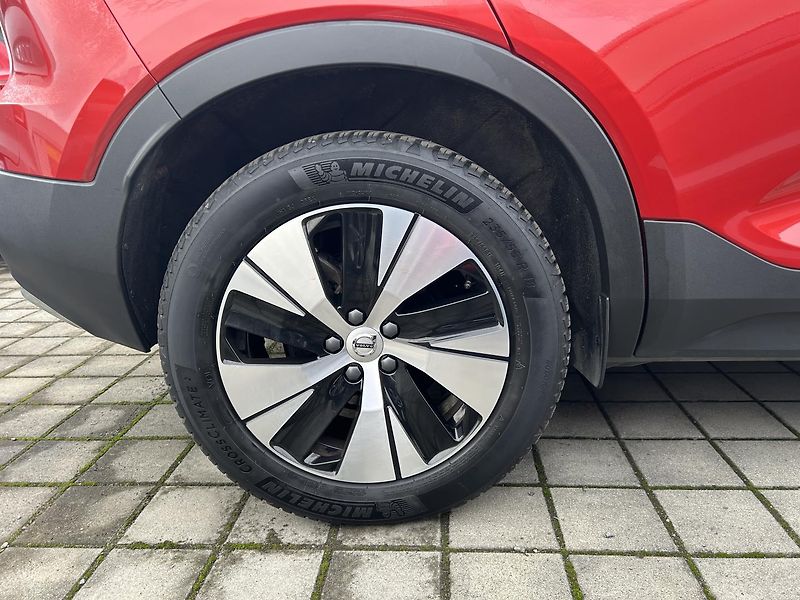 Volvo XC40 1.5 T2 Plus - fotka 10 z 30
