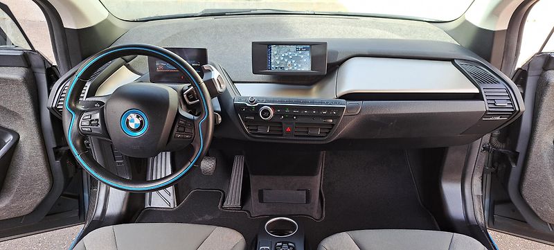BMW i3 (2015) REX*LED*VÝBAVA*STAV*VÝHŘEV - fotka 22 z 42