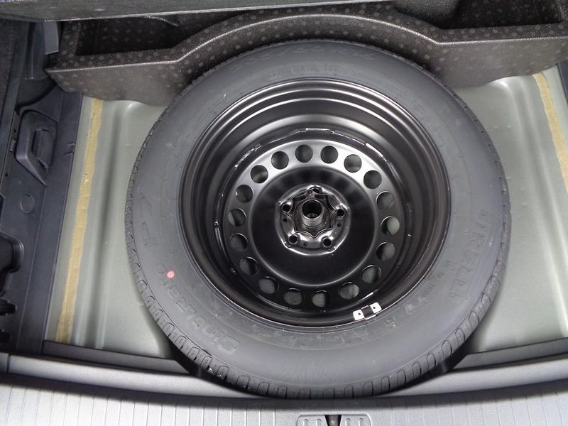 Volkswagen Touran People 1,5 TSI EVO 7DSG - fotka 27 z 30