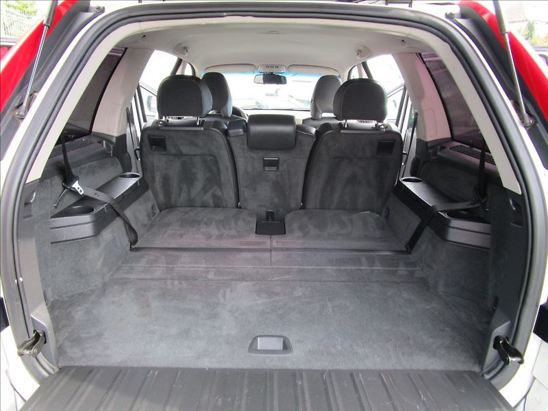 Volvo XC90 2.4 D5, AWD, automat, 7 míst - fotka 41 z 47