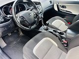 Kia Ceed (2014) 1.6 GDI, 99kW, ČR - náhled 9