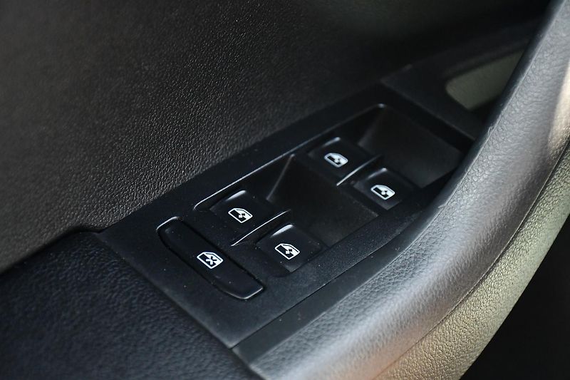Škoda Octavia 1.5TSi 110kW DSG NAV ACC - fotka 25 z 48