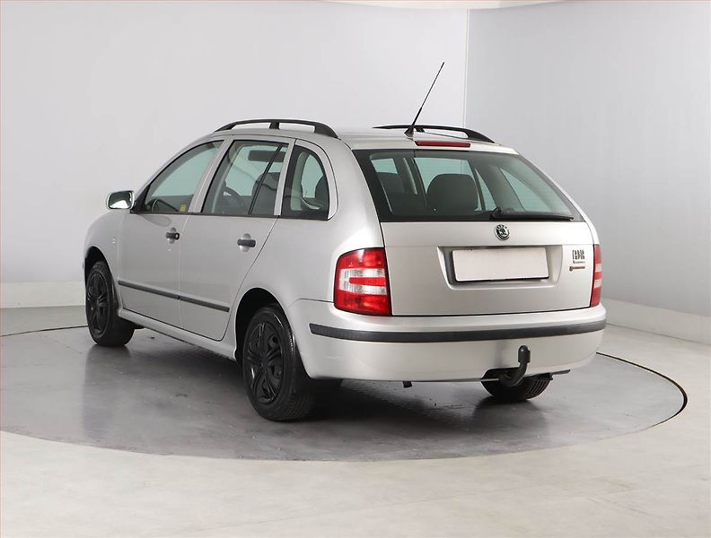 Škoda Fabia (2006) 1.2 12V, Serv.kniha, Tažné - fotka 4 z 16