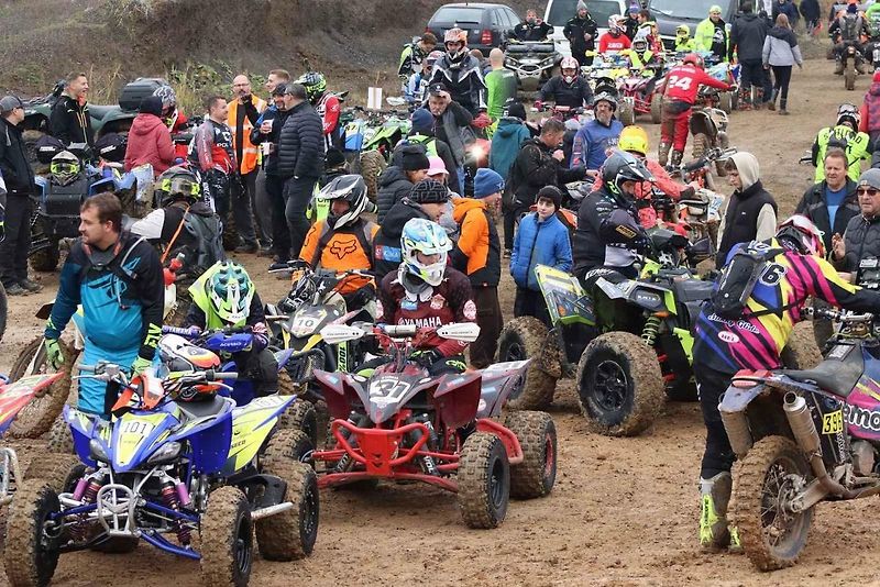 Offroad Maraton Most 2025 v lomu v Braňanech.