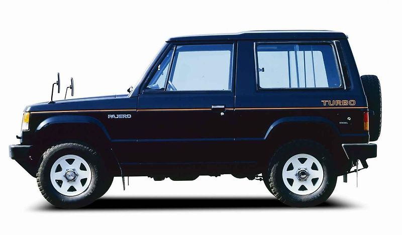 Mitsubishi Pajero při mezigeneračním setkání.