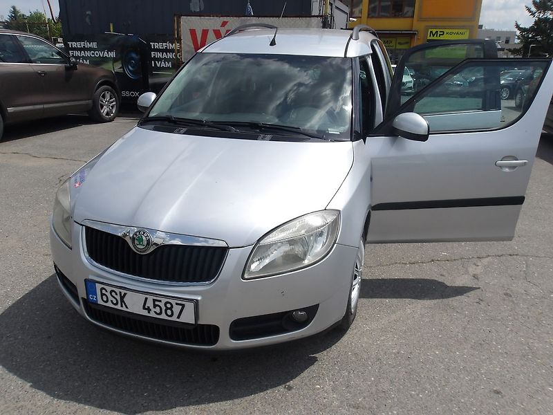 Škoda Roomster 1,6i AUTOMAT !!! - fotka 14 z 28