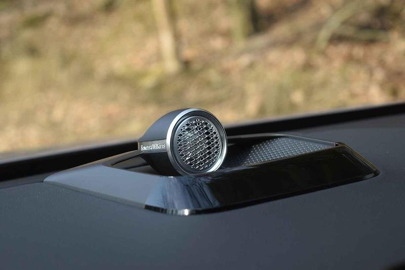 Nové Volvo ES 90 jsme projížděli ve středních Čechách.