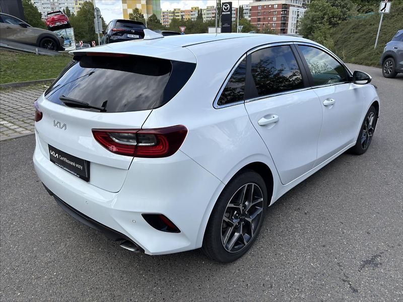 Kia Ceed 1,5 TGDi AT TOP ZÁRUKA CARPLAY - fotka 5 z 42