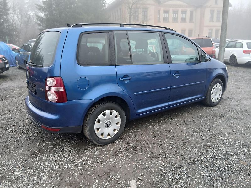 Volkswagen Touran 1.4 TSI - fotka 25 z 31