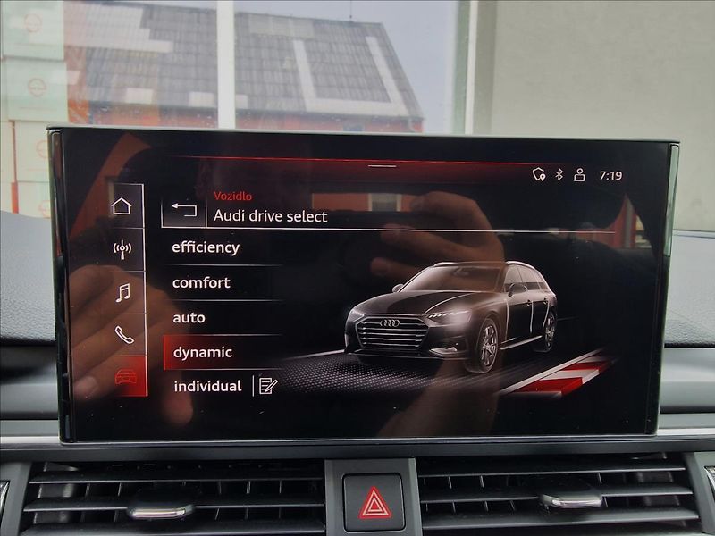 Audi A4 40TDI 150kW S-Line, ČR,1.Maj. - fotka 31 z 50