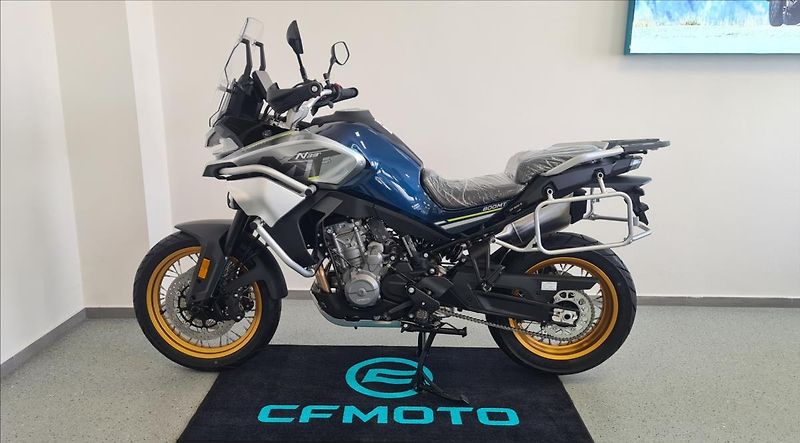 CFMOTO (2023) 800MT Touring  EU5 - fotka 4 z 6