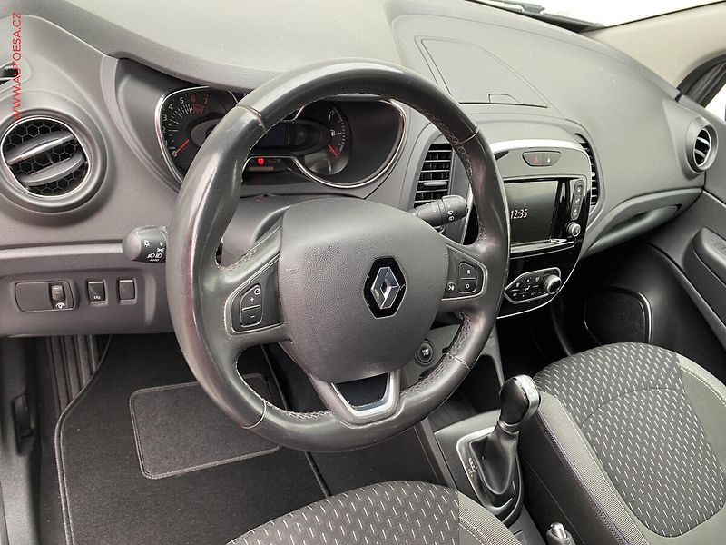 Renault Captur (2017) 1.2TCe, Intense, AT, navi, TZ - fotka 12 z 16