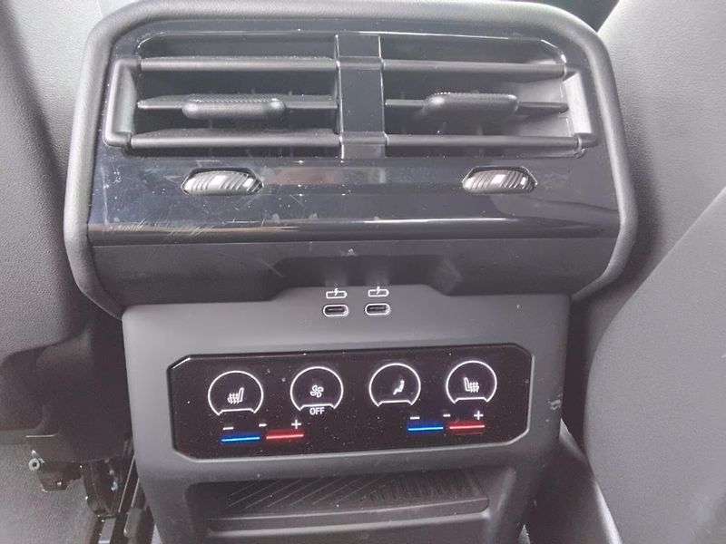 BMW i5 xDrive40 M-Sport HuD 360 Venti - fotka 13 z 20